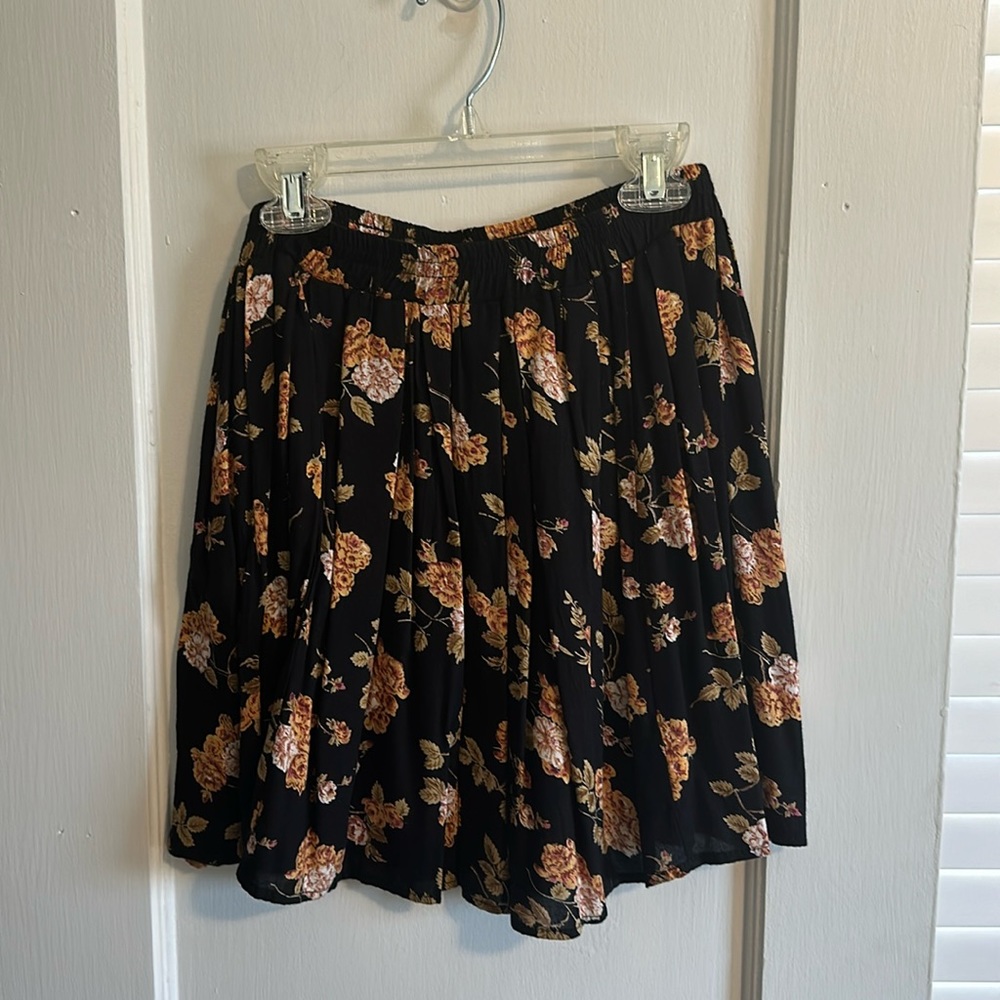 Brandy Melville Floral Skirt